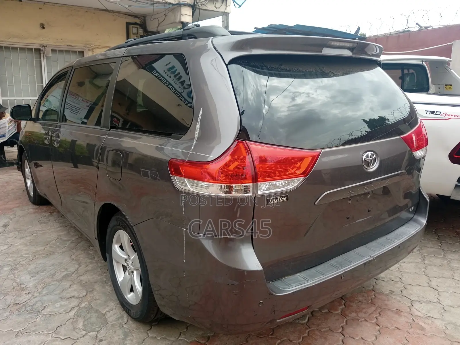 Toyota Sienna 2012 Gray