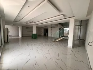 4bdrm Maisonette in Banana Island Road for rent