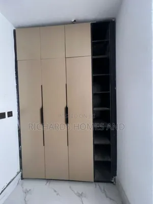4bdrm Maisonette in Banana Island Road for rent