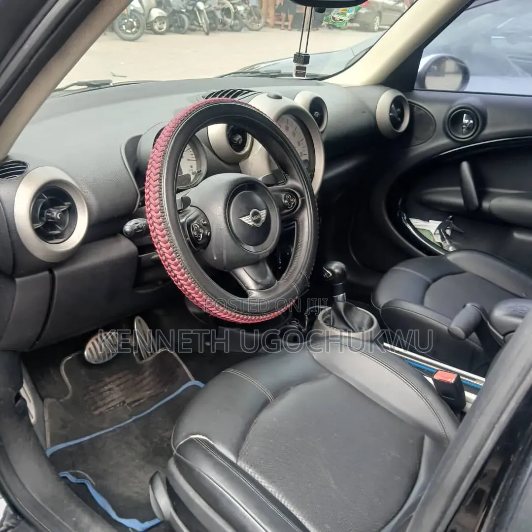 Mini Cooper 2012 Black