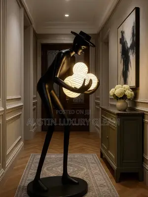 Trendy Humanoid Lamp