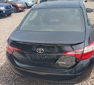 Toyota Corolla 2015 Black