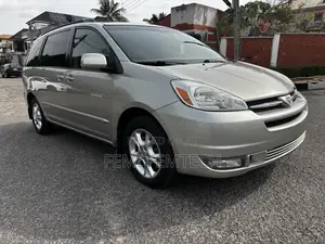 Toyota Sienna XLE Limited AWD 2005 Silver