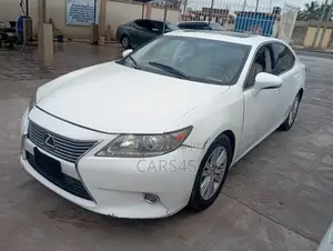 Lexus ES 2013 White