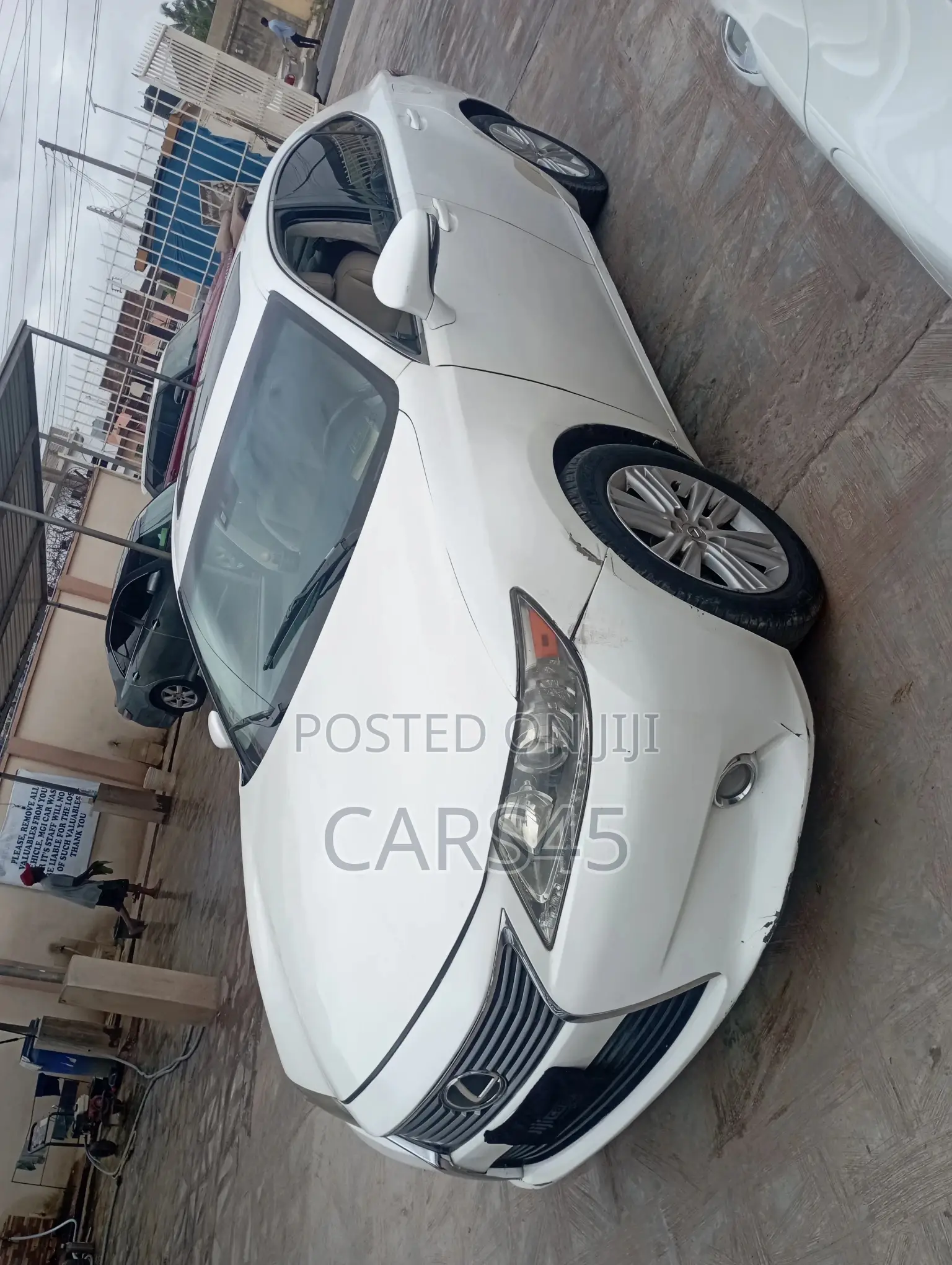 Lexus ES 2013 White