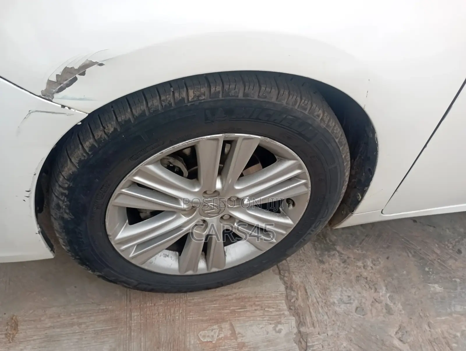 Lexus ES 2013 White