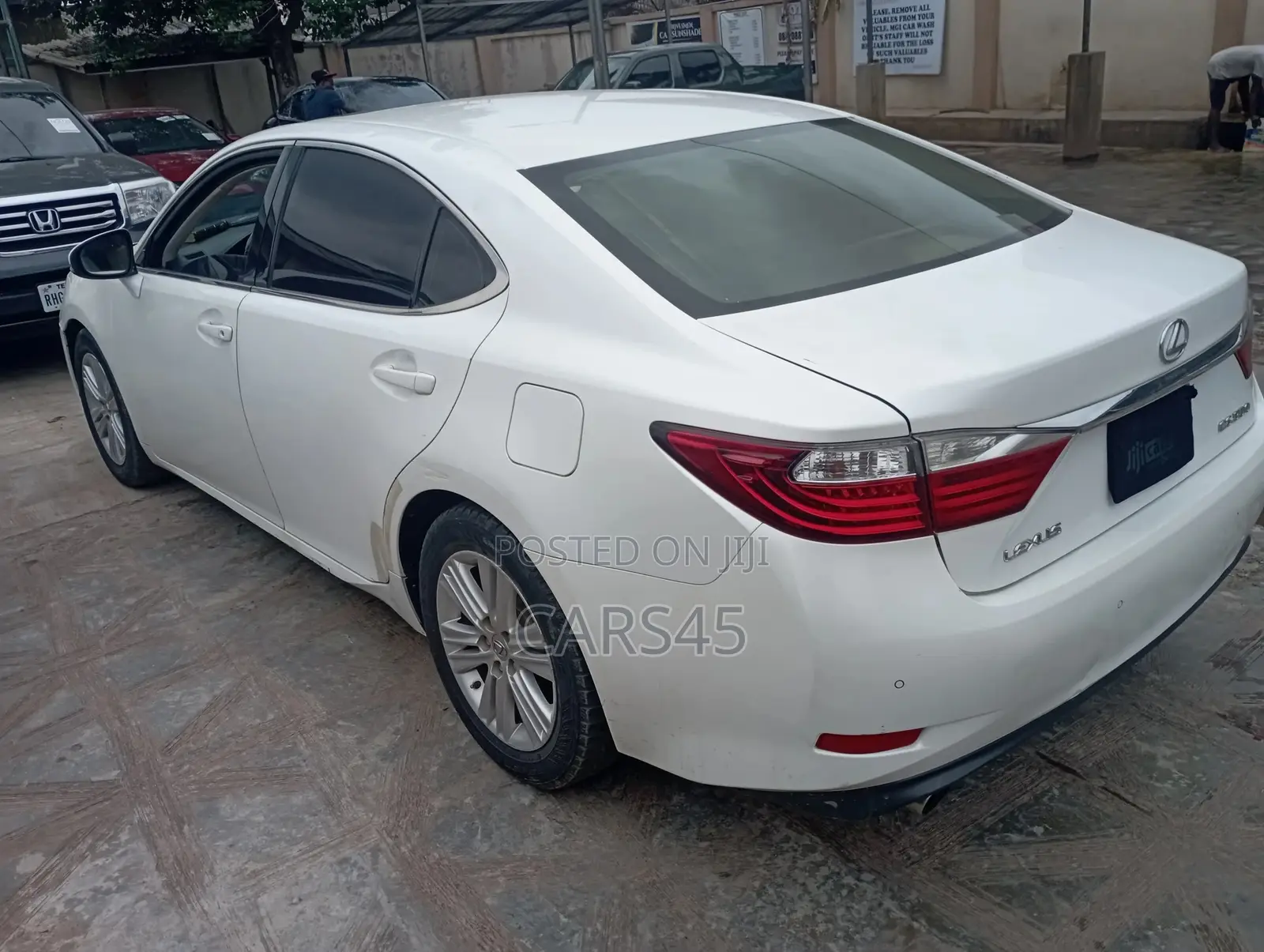 Lexus ES 2013 White