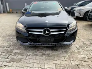 Mercedes-Benz C300 2017 Black
