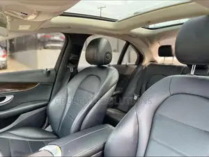 Mercedes-Benz C300 2017 Black