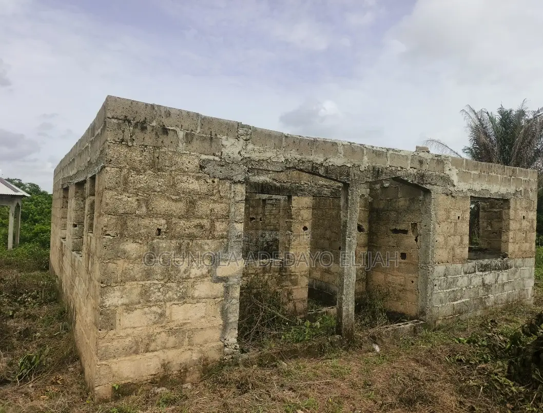 2 Bedroom Flat