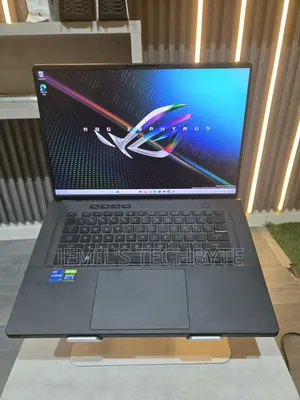 Laptop Asus ROG Zephyrus G16 16GB Intel Core i7 SSD 1T