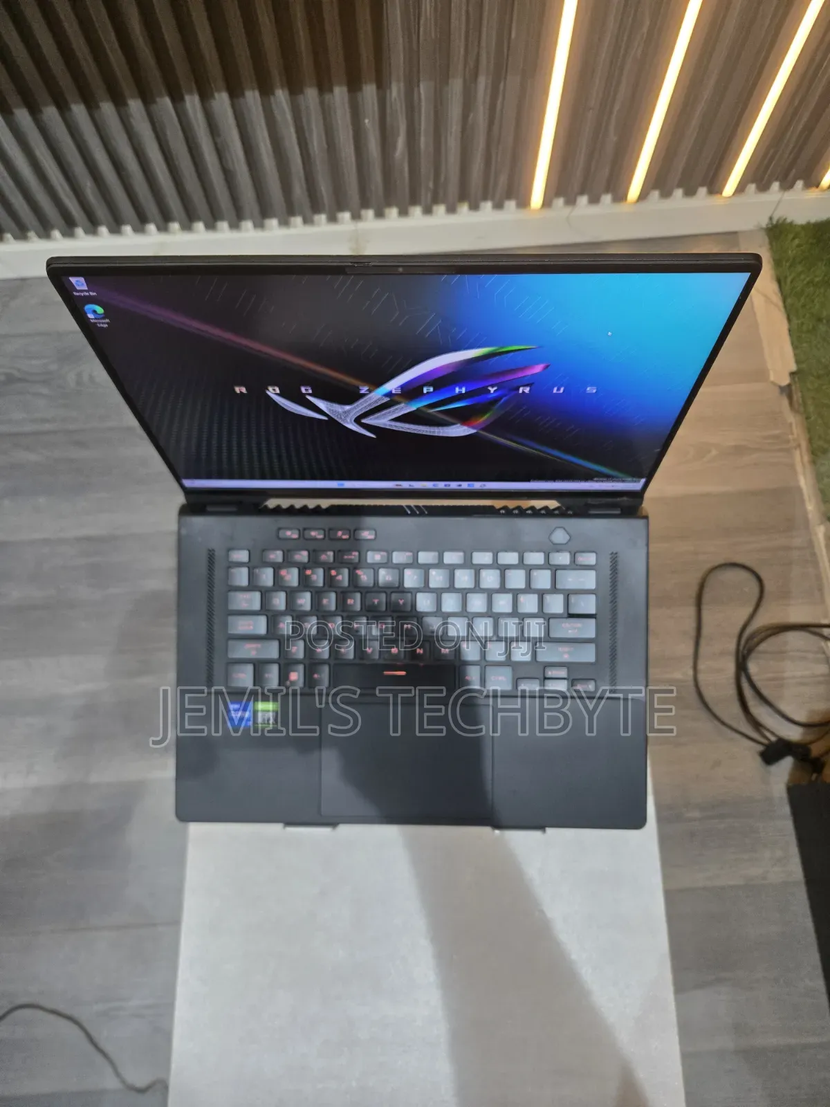Laptop Asus ROG Zephyrus G16 16GB Intel Core i7 SSD 1T