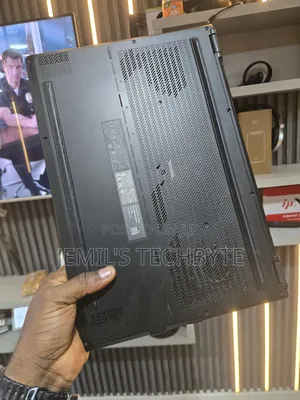 Laptop Asus ROG Zephyrus G16 16GB Intel Core i7 SSD 1T