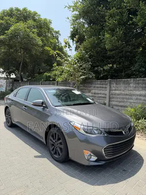 Toyota Avalon XLE 4dr Sedan (3.5L 6cyl 6A) 2014 Gray