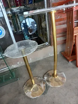 Single Pole Golden Pulpit