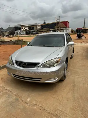 Toyota Camry LE 4dr Sedan (2.4L 4cyl 5M) 2003 Silver