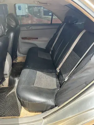 Toyota Camry LE 4dr Sedan (2.4L 4cyl 5M) 2003 Silver