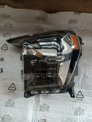 Head Light Ford F150 -2021-2022-2023-2024-2025