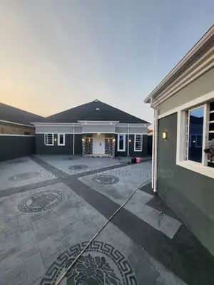 3bdrm Bungalow in Success Estate, Akala Express for sale