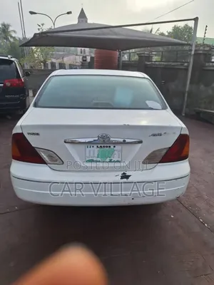 Toyota Avalon 2003 White