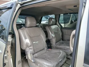Toyota Sienna XLE 7 Passenger 2010 Gold