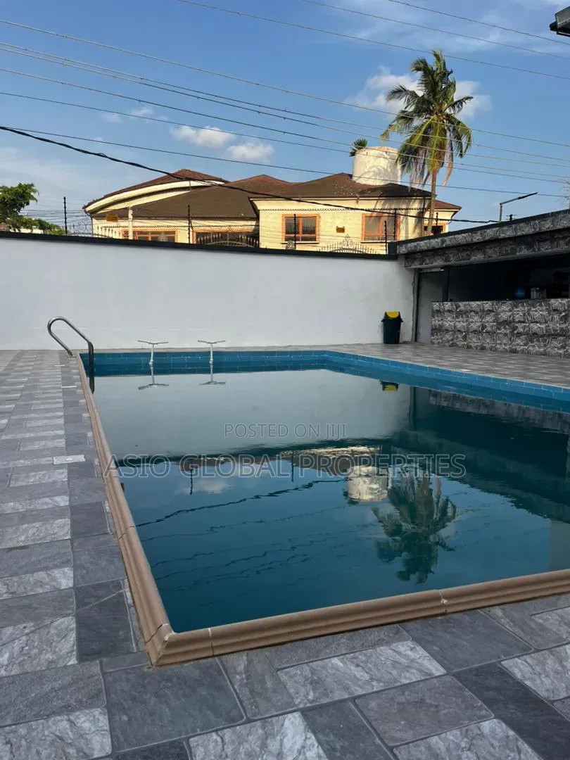 3-Bedroom Luxury Apartment With Pool Gym