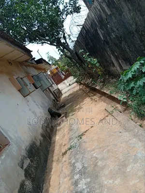 4bdrm Bungalow in Ayobo for sale