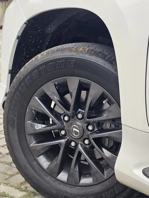 Lexus GX 460 AWD 2023 White