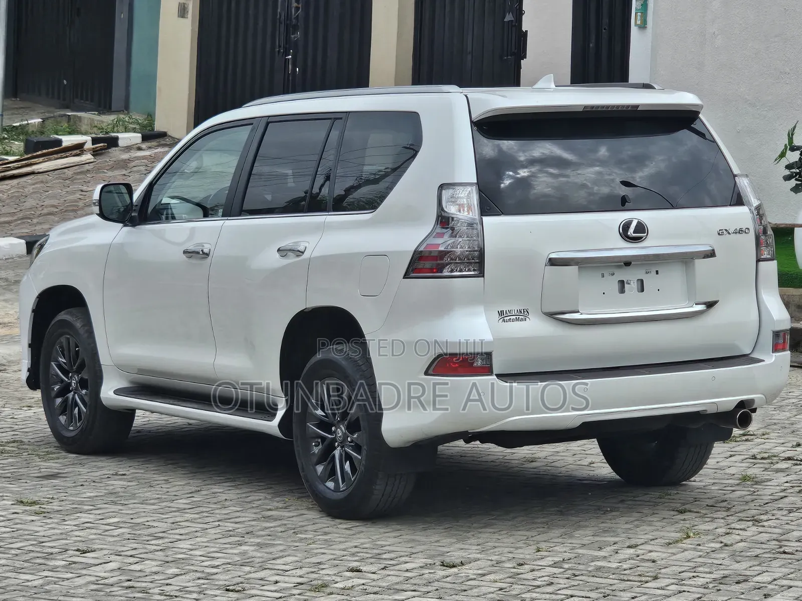 Lexus GX 460 AWD 2023 White