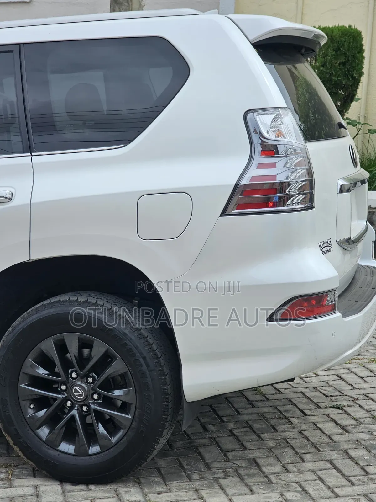 Lexus GX 460 AWD 2023 White