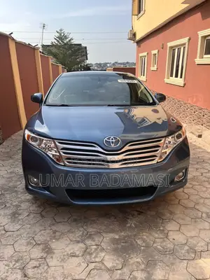 Toyota Venza XLE 2011 Blue