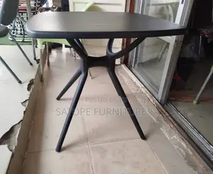 High Quality Restaurant Table