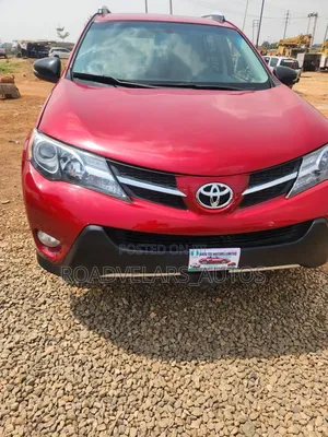 Toyota RAV4 LE 4dr SUV (2.5L 4cyl 6A) 2014 Red