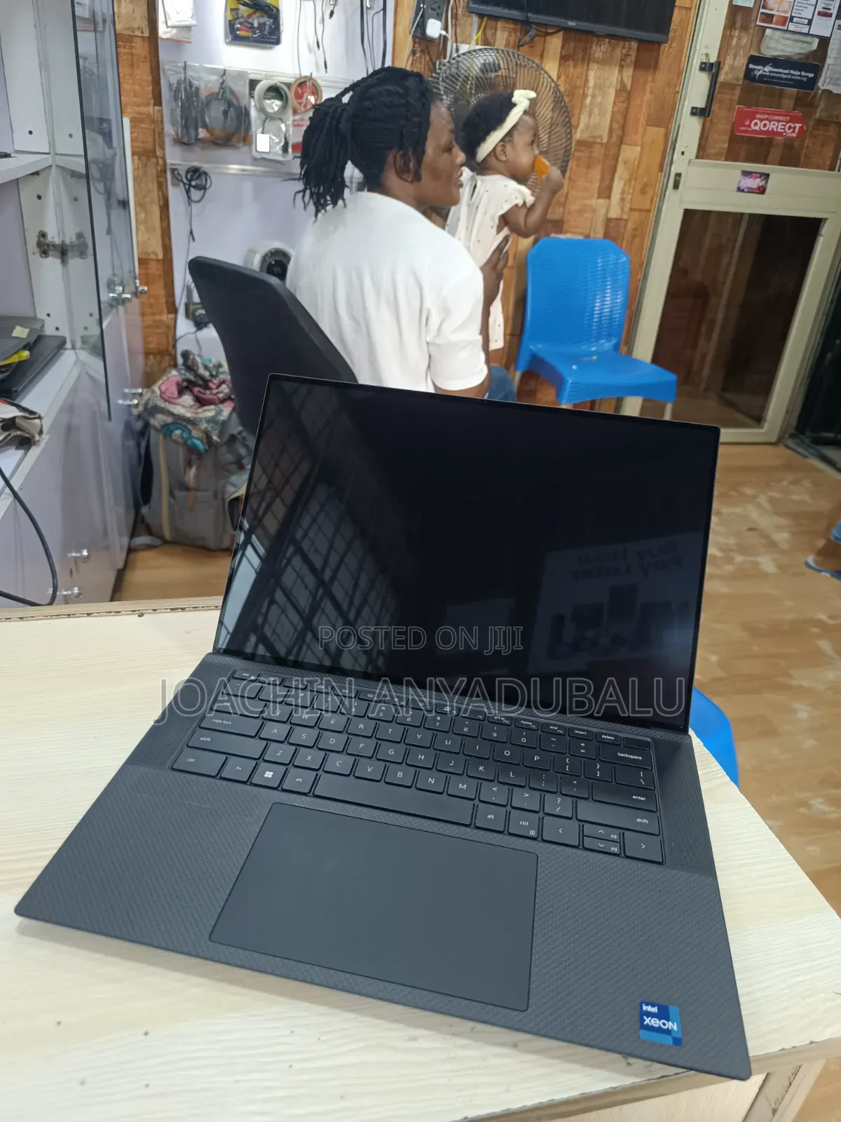 Laptop Dell Precision 5560 32GB Intel Xeon SSD 512GB
