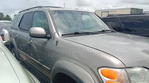 Toyota Sequoia Limited 4dr SUV 4WD (4.7L 8cyl 4A) 2003 Gray