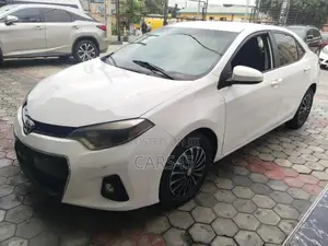 Toyota Corolla 2016 White