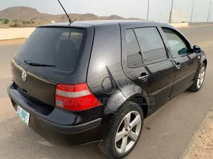 Volkswagen Golf 2005 Black