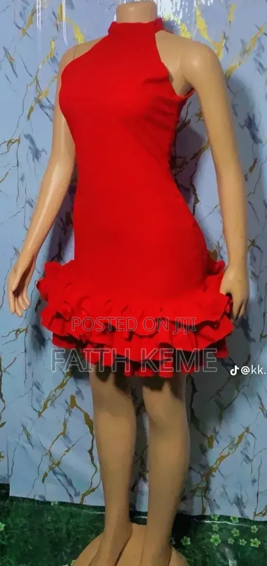 Unique Gown For Ladies