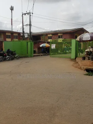 8bdrm House in Progress Road, Abule Egba for sale