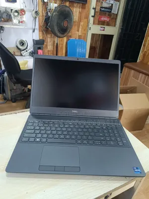 Laptop Dell Precision 7560 32GB Intel Xeon SSD 1T