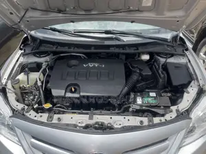 Toyota Corolla XLE 4dr Sedan (1.8L 4cyl 4A) 2010 Silver