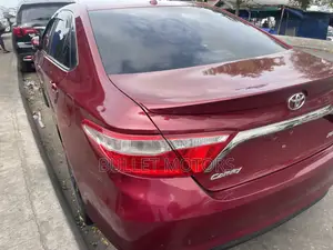 Toyota Camry XSE 4dr Sedan (3.5L 6cyl 6A) 2015 Red