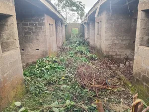 Studio Apartment In Ejigbo / Ejigbo For Sale