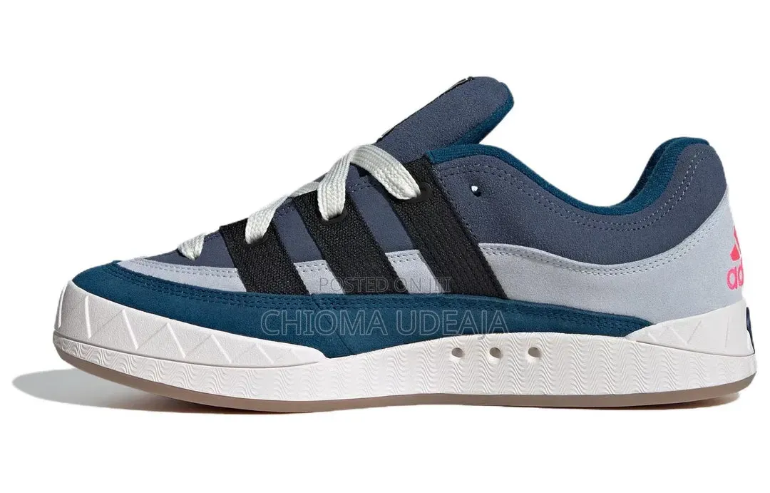 Sneakers/Kicks