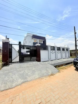 Furnished 5bdrm Duplex in Opic Isheri for sale