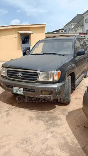 Toyota Land Cruiser HDJ 100 2000 Black