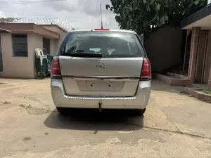 Opel Zafira 2006 Silver