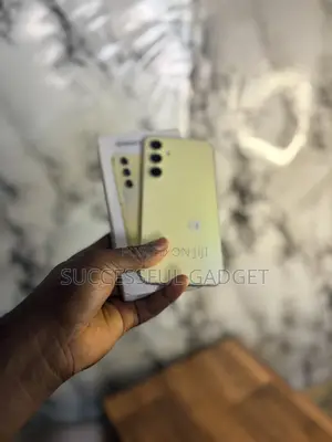 New Samsung Galaxy A55 128 GB Gold