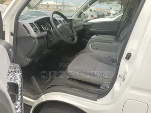 Toyota HiAce 2012 White