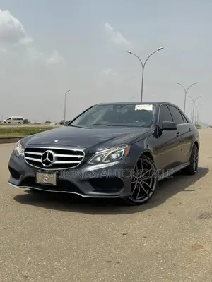 Mercedes-Benz E350 Base 4Matic Sedan AWD (3.5L 6cyl 7A) 2014 Gray